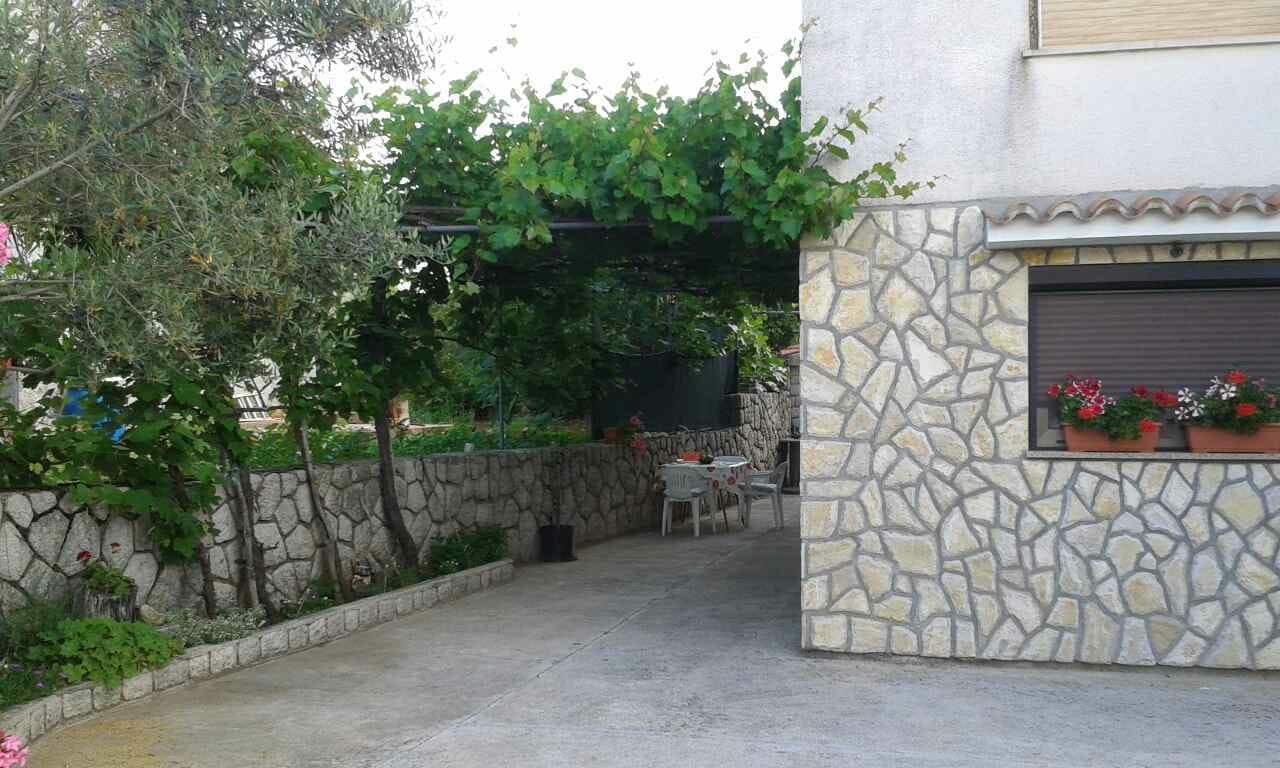 Apartman Tri palme Gabonjin Exterior foto